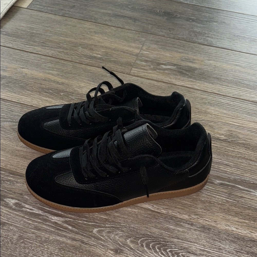 Black Men's Sneakers